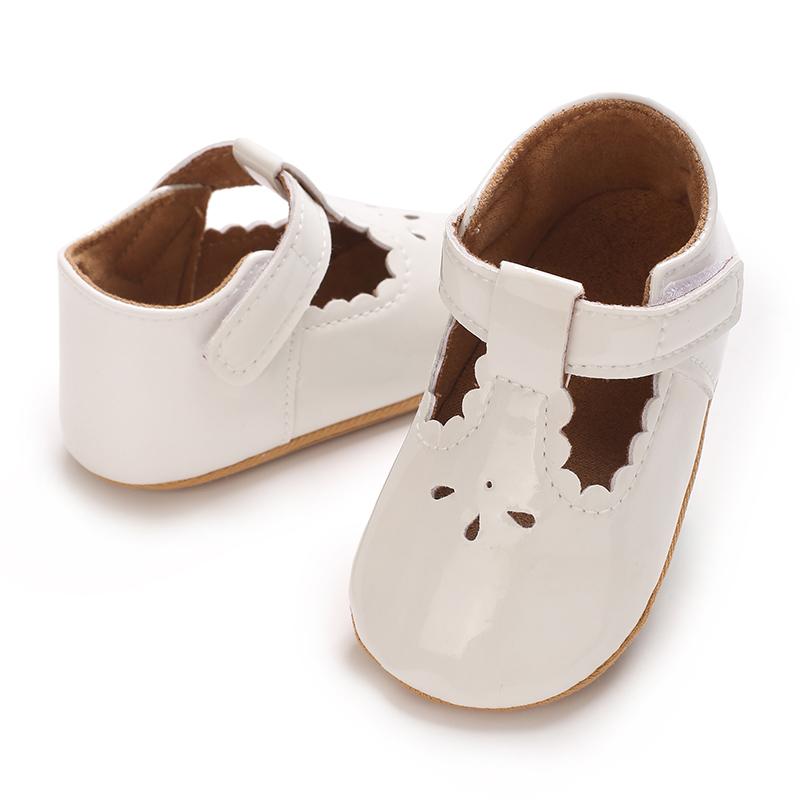 Product Introduction of Spring And Autumn Baby Girl Walking Shoes 0-1 Year Old Soft Soled Anti Slip Princess Little Leather Shoes Soft Single Shoes 40