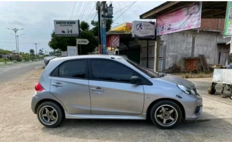 Product Introduction of Spoiler Spoon Mobil Honda Brio Old Aksesoris 10