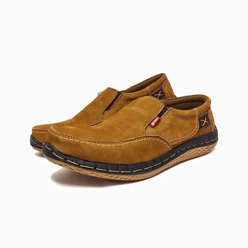 Sepatu Kasual Casual Sneakers Pria Bahan Kulit Sapi Keren Trendy Murah 5