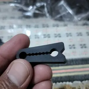 [Bosjie] 4Pcs Karet peredam getar untuk pengunci pintu mobil / Bantalan pengunci pintu peredam yang tebal dan tahan air