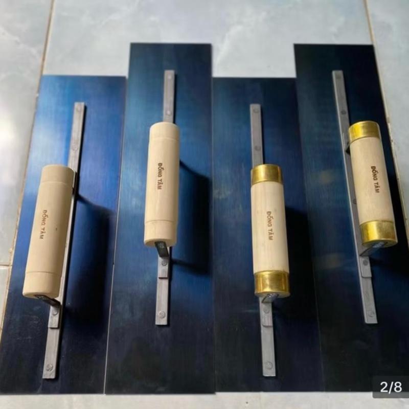 Dao Trét Bột Sơn Nước Thép Xanh 7Yem*1Tất - Gồm 3 Kích Thước 0.7mm*100mm*300mm 350mm 400mm - Cán Gỗ Cao Cấp - Chất Liệu Hợp Kim Thép Siêu Bền - Sử Dụng Trét Bột Hoặc Matic - Sản Phẩm Việt Nam 