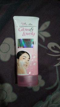 Product Review of Glow & Lovely Dermaglow Faical Foam 100gr from S**a s**e 0