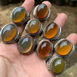 batu akik anggur solar, ajib berkualitas super terjamin natural, tersedia berbagai jenis batu akik kainnya, silahkan untuk di tanya2 kaka.