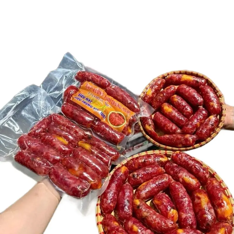 1Kg Lạp xưởng TRỨNG MUỐI (KHÔNG QUÀ )truyền thống sấy dẻo 80% nạc đặc sản - vị mặn ngọt - đóng gói hút chân không 1kg là 2 tui ,