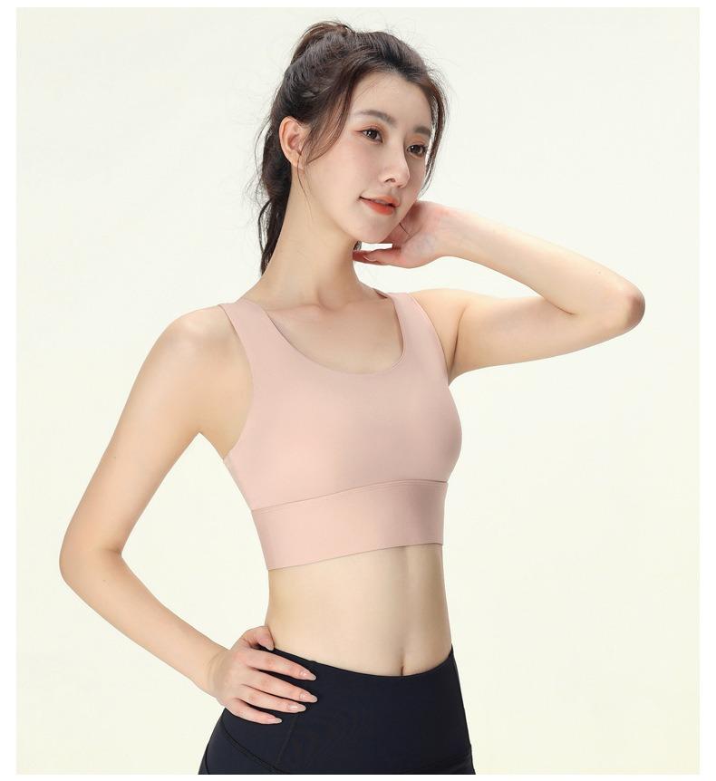 Product Introduction of High-Intensity Sports Bra for Women - Anti-Shock, Moisture-Wicking, Fixed Cups,Stylish Back Design Women's Sports Tank Top 21