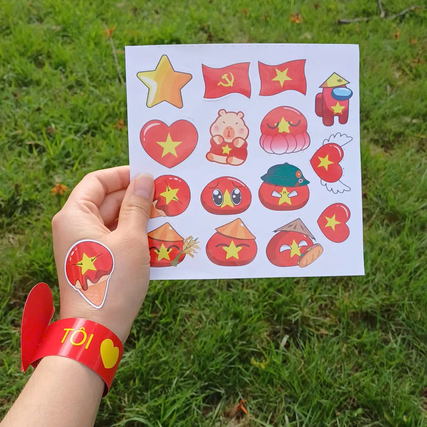 Set 20 sticker Việt Nam Delarchi giấy checkin, dễ dàng bóc dán lên nhiều bề mặt