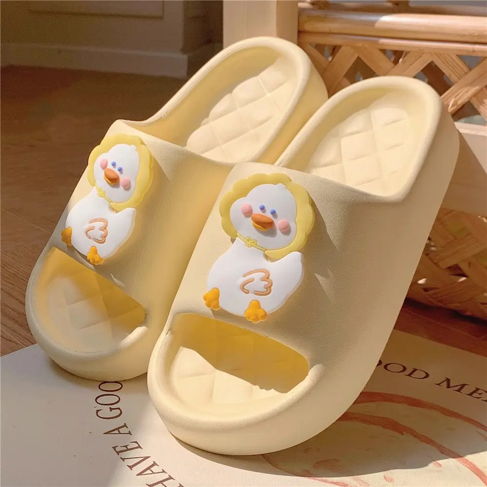 XIXITIAO 【5 màu, size: 34-47】 Dép đế dày mềm mại hình chú vịt vàng dễ thương hoạt hình thời trang giản dị cho nam nữ các cặp đôi