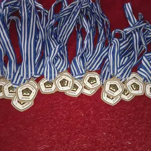 Medali Akrilik Wisuda Sticker Custom + Tali | Hadiah & Souvenir Lomba, Kelulusan Sekolah