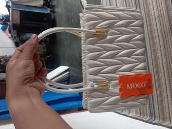 Product Review of MOCO Fashion Tas Selempang Wanita Hand Bag Tekstur Timbul Zigzag 2819 from K**I M**L R**K 0