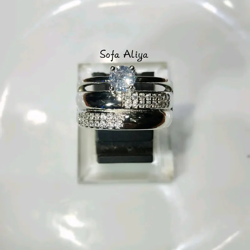 Cincin Perak dengan Zircon - Ukuran Rings HK No. 17 0