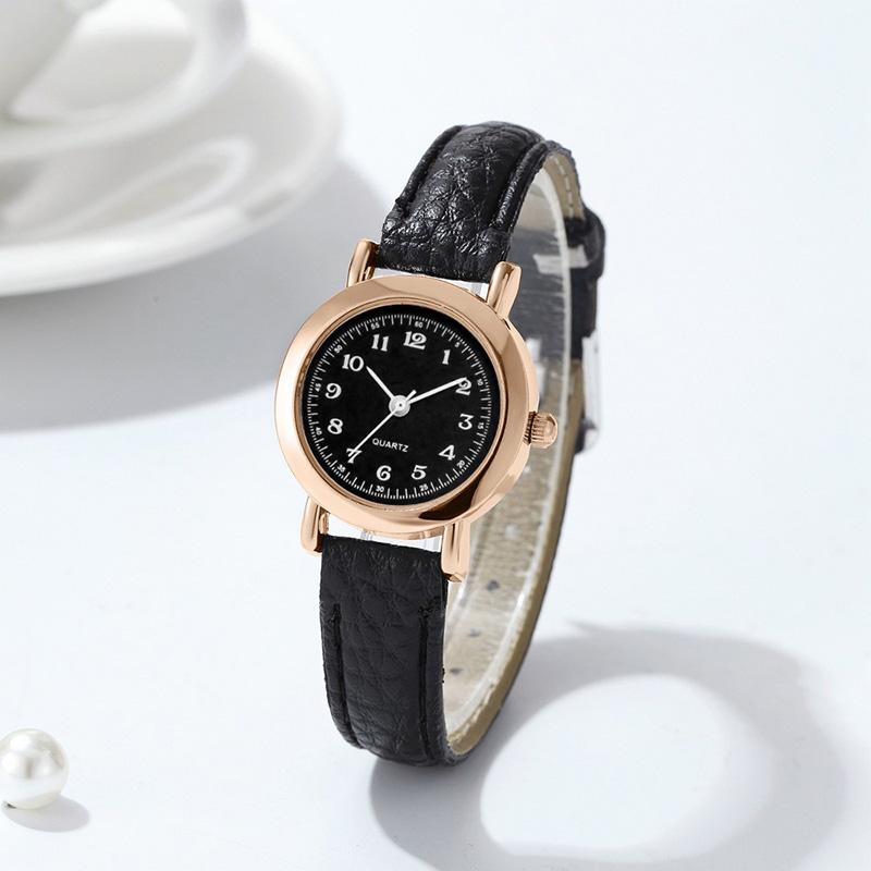 Đồng hồ nữ quartz mặt tròn nhỏ phong cách retro, dây da, phù hợp đeo hằng ngày, phụ kiện thời thượng, tạo vẻ ngoài hàng ngày ấn tượng