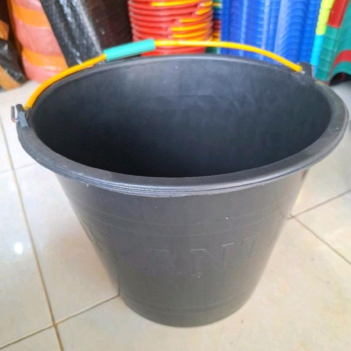 Gambar Ember 22L Timbah Hitam Anti Pecah Plastik GM -Dapur Karya Mdn - 1pcs dari Dapur Karya Mdn Kota Medan Tokopedia