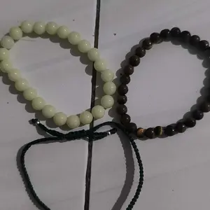 Gelang Getah Katilayu Amber dengan Sifat UV Reaktif - Aksesoris