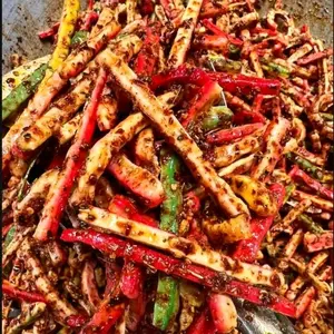 kerupuk beton/jaat pedas chili oil daun jeruk 250 gram