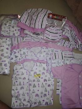 Product Review of PAKET LENGKAP 39 PCS BAJU BAYI NEWBORN BARU LAHIR BAHAN KATUN LEMBUT TERLARIS SNI Parsel from C**✨ 2