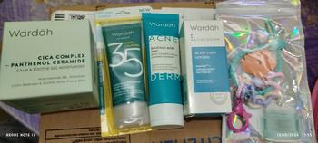 Product Review of WARDAH 5% Azeclair + Salicylic Acid serum Acnederm Acne Care 15 ml - Serum dengan Tea Tree Oil - Serum Jerawat dan Mencerahkan Kulit - Menyamarkan Noda Bekas, Mengurangi Minyak Berlebih - Skincare from A**S 2