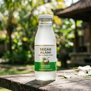 Air Kelapa Asli Botol Plastik Transparent Sesuai Keperluan