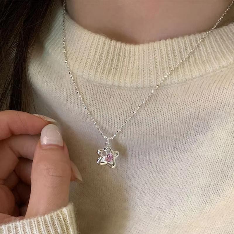 Product Introduction of Vòng Cổ Mặt Dây Chuyền Ngôi Sao, Thời Trang, Màu Bạc, Dành Cho Phụ Nữ Và Trẻ Em Gái, Zircon Màu Hồng Sáng Bóng, Y2K Tinh Tế Và Dễ Thương, Dây Chuyền Ngôi Sao, Đồ Trang Sức Hàn Quốc, Tuyệt Vời Làm Quà Tặng 3