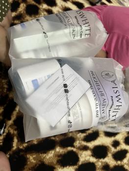 Product Review of ISWHITE Perfect Glowing Body Protection Complete Package-Paket Cerah Glowing Maksimal Sebadan | Mencerahkan Kulit Hingga Ke Sela Tergelap | Halal BPOM from D**a 3