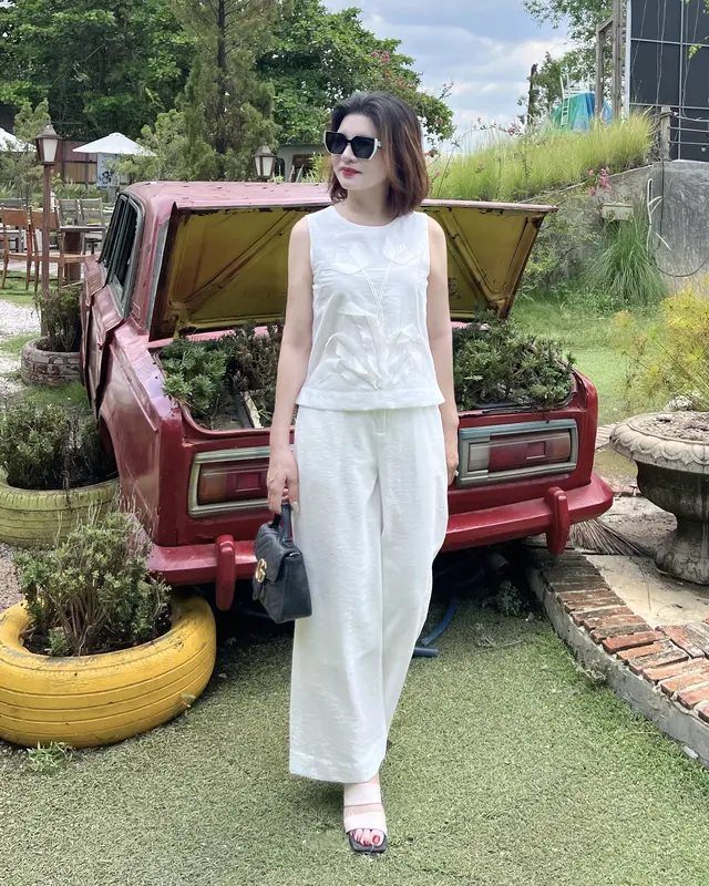 Set Bộ Áo Thêu Hoa Tulip + Quần Suông Phối Túi 2 Lớp Thời Trang Nữ Thương Hiệu Sline 3
