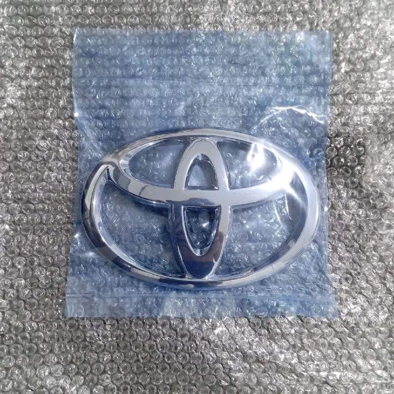 EMBLEM LOGO STIR TOYOTA CROM MOBIL UNIVERSl ukuran 6.5cm x 4.5cm. Car 3