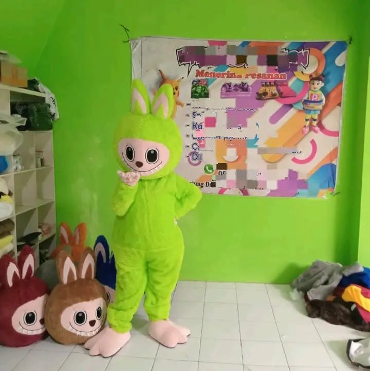 kostum badut karakter labubu hijau 0