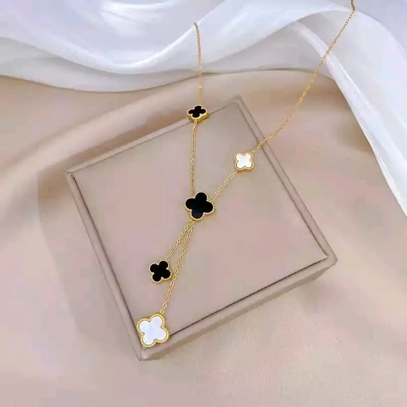 Kalung Titanium Wanita Ratai liontin bunga Hitam Putih Kalung Wanita fashion Juntai 2 Warna 4
