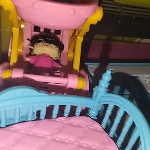 CuteBabyDayCare Mainan Boneka Kereta Dorong Tempat Tidur Dilengkapi Ibu dan 2 Anak untuk Melatih Tumbuh Kembang Anak dari Plastik Berkualitas