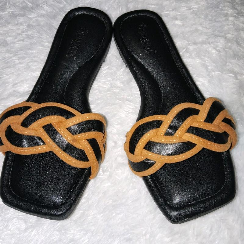 Sandal flat sandal teplek sandal wanita motif silang Queenda collection ND - 03 5