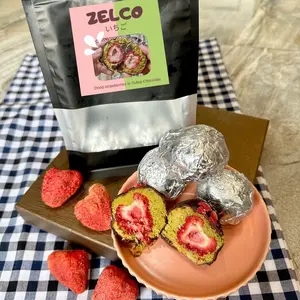 Cokelat Dubai Strawberry Kunafa Pistachio Dubai Coklat Dried Strawberries Camilan Manis Chocolate Original Crispy