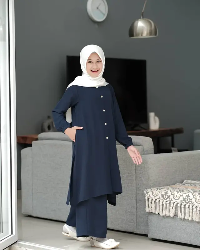 Fashion Muslim Setelan Anak Prempuan Remaja Tanggung Usia 7-15 Tahun One Set Anak Tunik Plus Kulot Bahan Terbaru Cringkle Airflow Premium Crinkle Baju Wanita Atasan 2