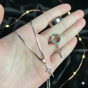 Set Kalung gepeng Anting dan Cincin Titanium Liontin Bintang Anti Karat Unlock Cocok untuk Pria dan Wanita Material Titanium Tahan Karat Fungsional untuk Sehari-hari