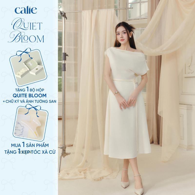 (QUIET BLOOM) Váy dáng xòe chất tơ lệch vai hoa eo, mềm mát, sang trọng, than lịch thời trang nữ Calie VX285