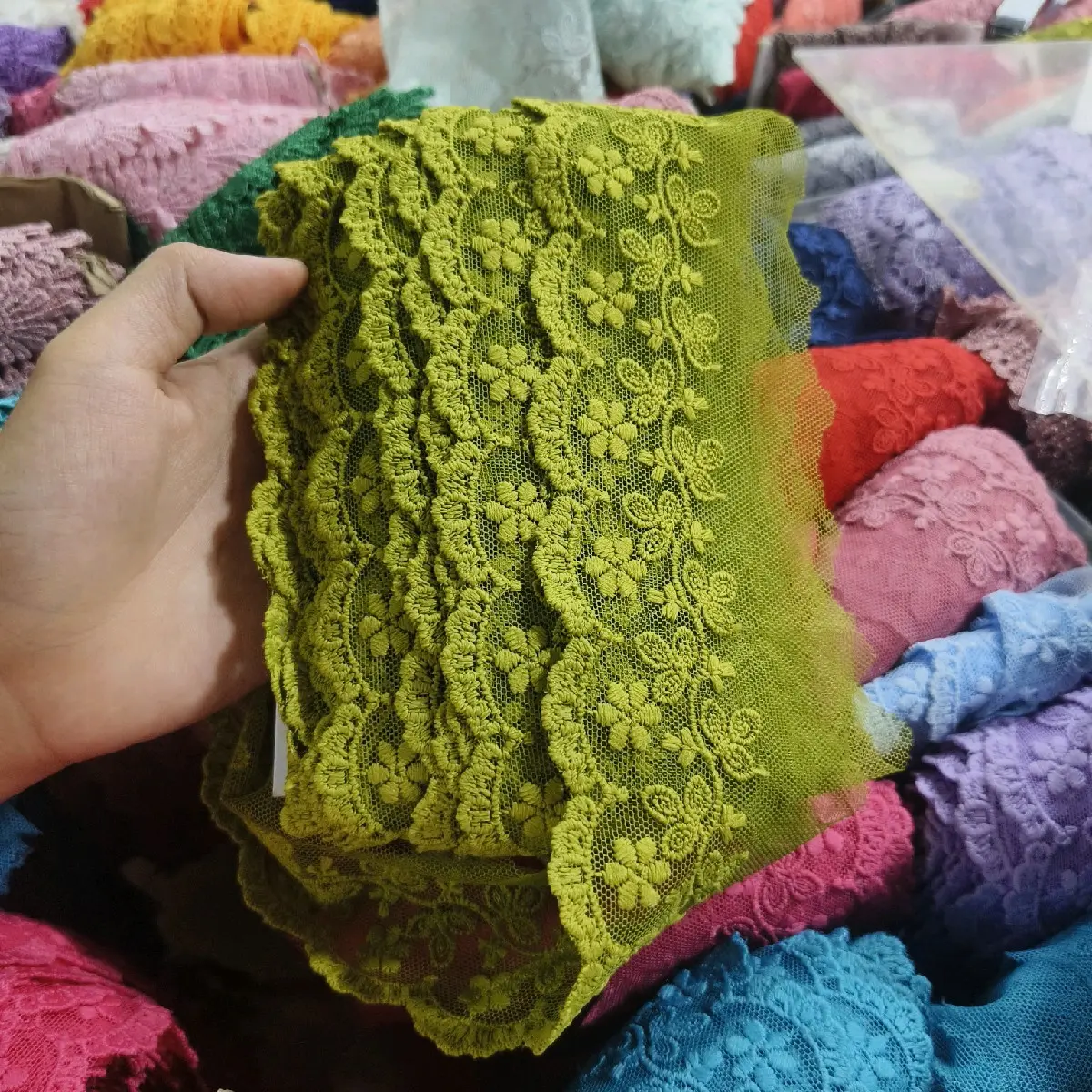 Renda tile Seroja Ulir lebar 7cm / renda tile meteran harga per 90cm Renda tile Seroja Ulir lebar 7cm / renda tile meteran harga per 90cm