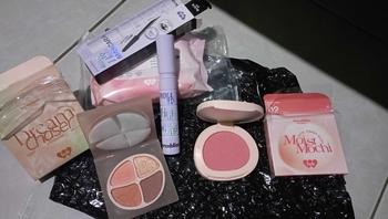 Product Review of [FLASH SALE] BNB barenbliss Dream Chaser Quad Eyeshadow Palette | Palet Eyeshadow Matte & Glitter, Tahan Air & Keringat, Tahan 8 Jam, Hasil Natural untuk Pemula from d**K 0