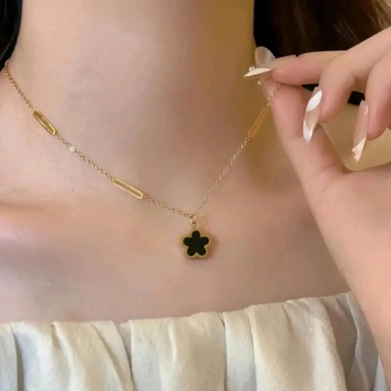 kalung konye emas 18k bintang hitam 0