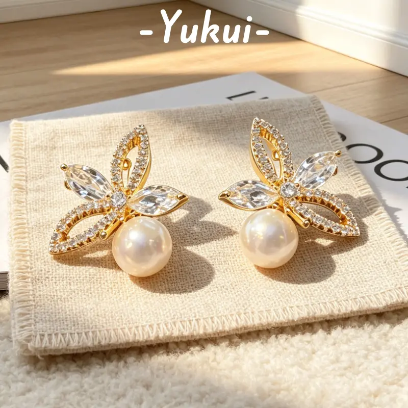 [Yukui] Anting Mutiara Gantung Bunga Zirkon Berlubang Mewah Wanita Y1197