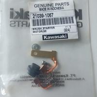 Gambar BRUSH STARTER MOTOR SET ARANG STATER KAZE ZX130 ATHLETE BLITZ ASLI ORIGINAL KAWASAKI 21039-1067 dari Lestari Motor 2 Kota Administrasi Jakarta Barat 2 Tokopedia