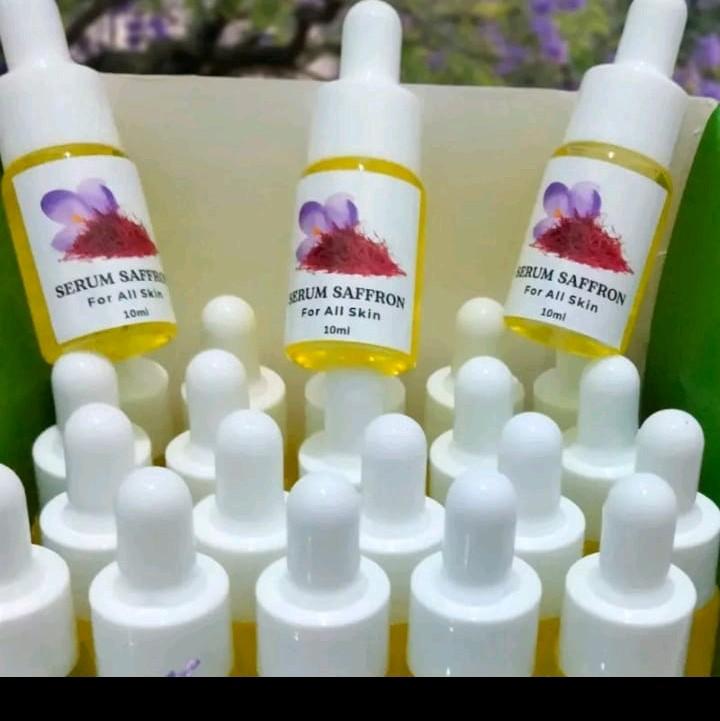 serum safron whitening (LUSINAN) Vitamin Pencerah Wajah Memutihkan Mencerahkan 1