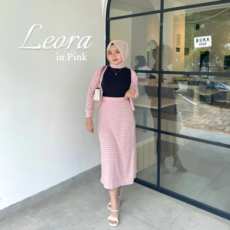 Leora Set - Set Wanita Terbaru - Set Knit Kekinian - Set Rok - Bisa COD - Yhoophii Outfit 1