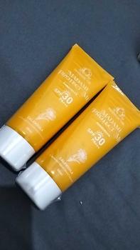 Product Review of ( READY STOK ) Madame Gie Protect Me Sunscreen SPF 30 PA +++ With Calendula  BPOM from -**. 0