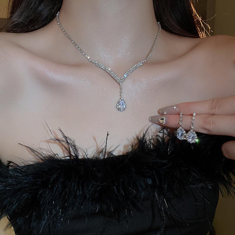  Bộ Vòng Cổ Và Bông Tai Hình Chữ V Thả  Bộ Hai Mảnh Dây Chuyền Cổ Áo Cao Cấp Nhỏ Thời Trang Phụ Kiện Sang Trọng Giá Cả Phải Chăng Thích Hợp Cho Nữ Bán Buôn 