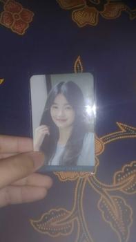 Product Review of PHOTOCARD A GAZE OF DREAM (PC KALENDER) 2025 JKT48 TERJAMIN OFFICIAL 100% from V**. 0