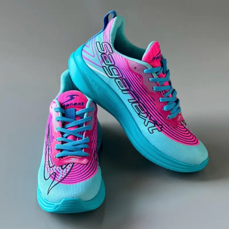 Saganext Sepatu Lari Alpha Pro - Ringan Nyaman & Teknologi Anti-Cedera - Cocok untuk Lari Outdoor dan Jarak Jauh