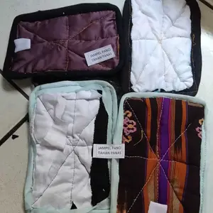 Jampel Cempal Kain Lamping Lap Alas Tangan Wajan Panci Penahan Tahan Panas 1Set Isi 2Pcs Set Motif Variasi Ukuran 18-20cm x 12-13cm Handmade