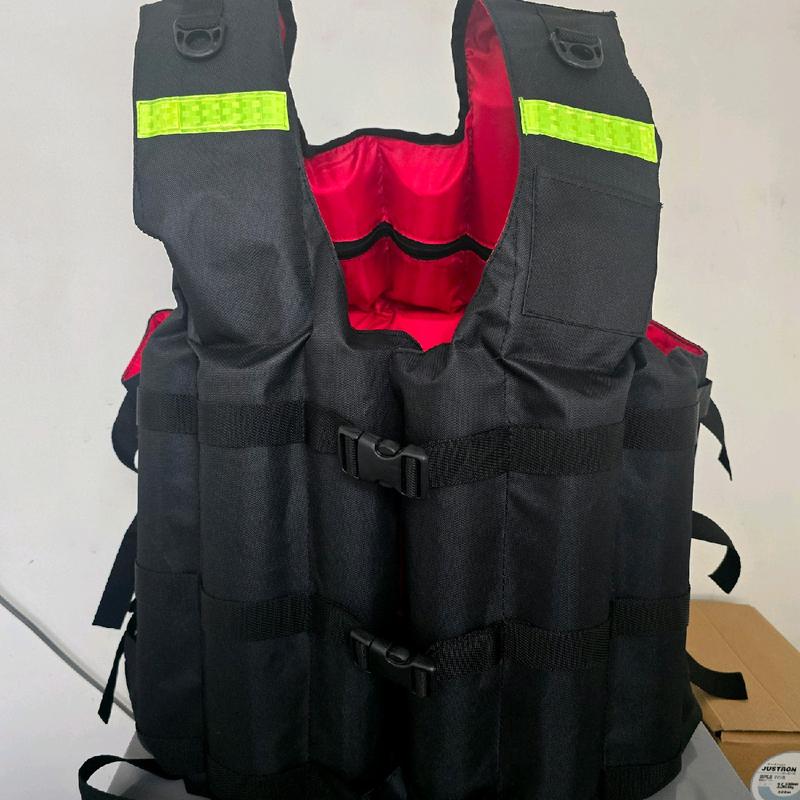 Baju pelampung hitam kombinasi merah/orange up 90kg 2