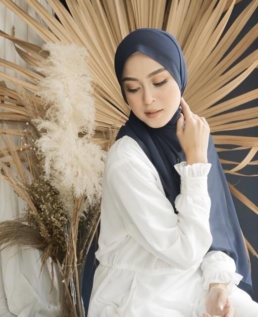 Product Introduction of SHAWL HEAVY CHIFFON BERTALI PINLESS ON POINT COMFORT SEJUK SELESA SIZE 1.8 17