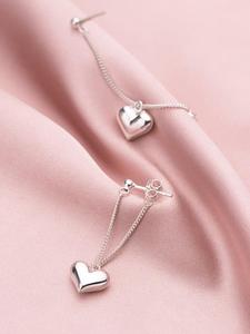 Pendientes de plata con diseño elegante de corazón para mujeres, joyería moderna para mujeres y niñas, joyería versátil y exquisita ideal como regalo de cumpleaños