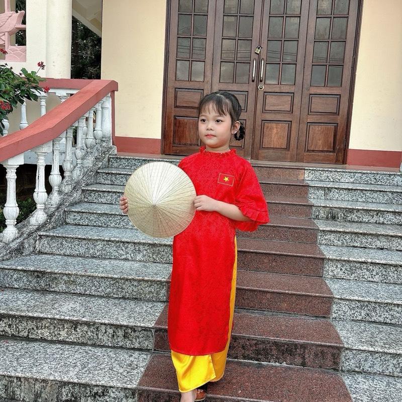 Bộ Áo Dài Lá Cờ Cho Bé Gái - Chất Liệu Vãi Gấm Mềm Mịn - Quần Phi Size 7 - 40Kg