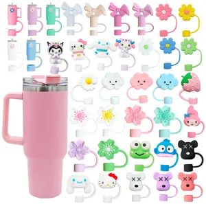 Serbaguna 1PCS  Cartoon Kartun Gaya segar 10mm Daisy Strawberry sakura botol teh susu Bowknot Straw Toppers Penutup Kap DIY cangkir minum Silikon Sedotan Plug tahan Debu Digunakan Kembali
